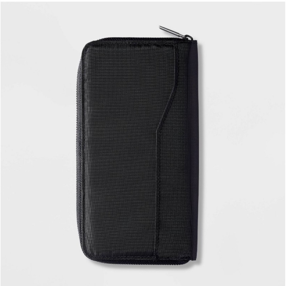 RFID Blocking‎ Passport & Visa holder travel wallet,  items secure in 1 spot
